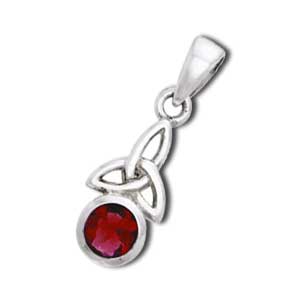 Vedhæng med Triquetra Treenighedssymbolet og Rød Granat 24mm ukæde (2459)
