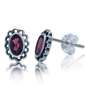 Ørestikker med Rhodolite 8x6mm pr sæt (827)