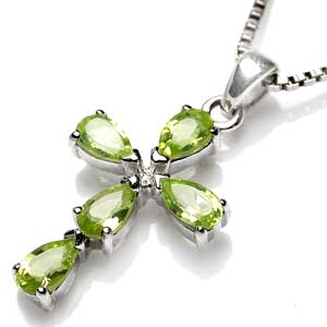 Kors med 5 Peridot 25mm uk�de (679)