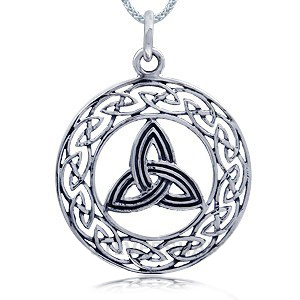 Vedh�ng med Triquetra Treenighedssymbolet 36mm uk�de (2390)